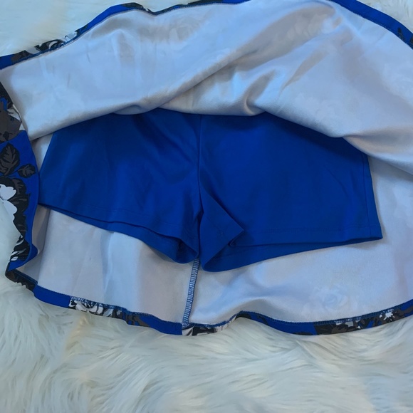 Blue floral skirt - Picture 2 of 2